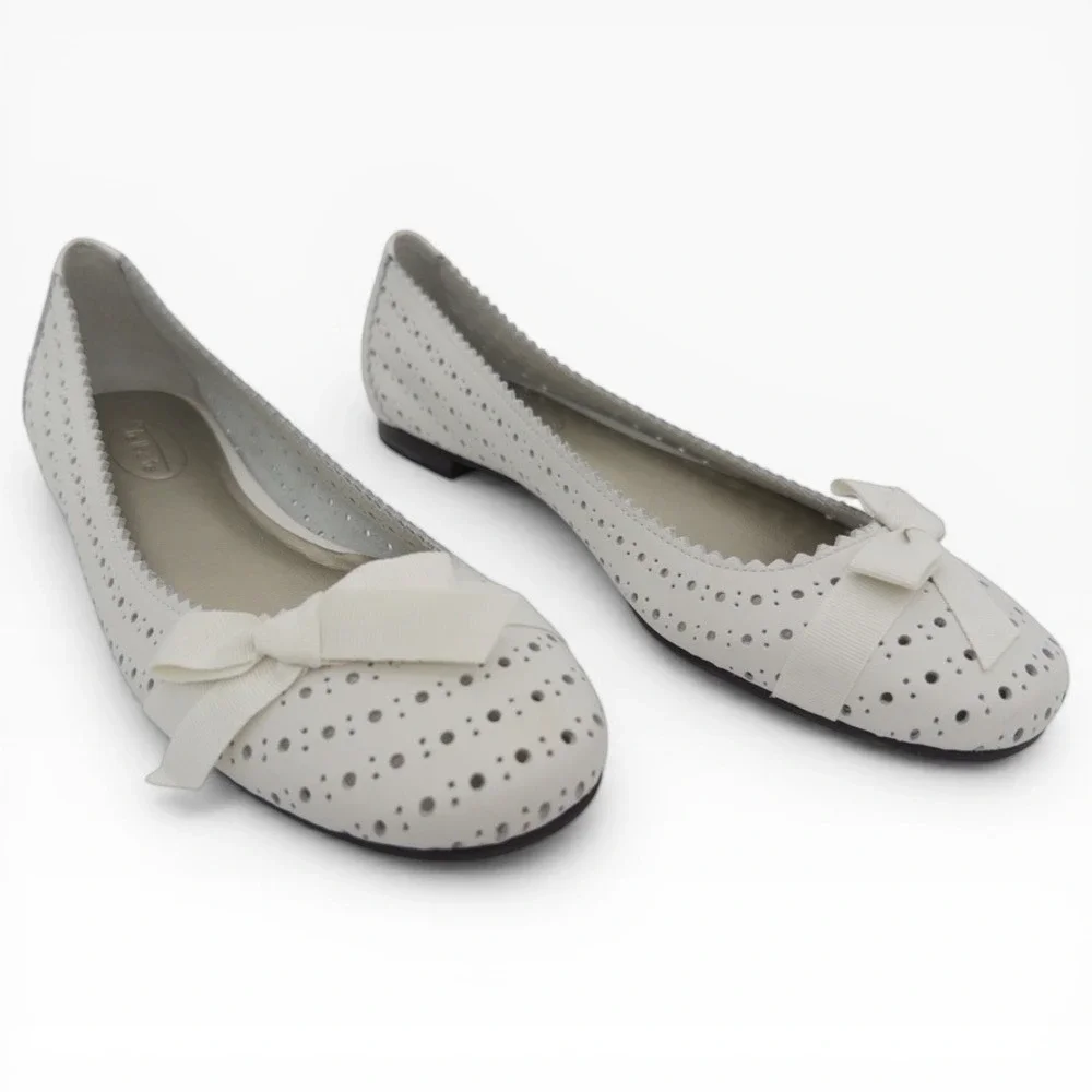 Talbots White Perforated Ballet Flats Bow‎ Scalloped Edge 7.5B